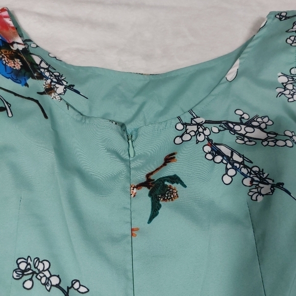 UNBRANDED MINT COLORED FLORAL PRINT DRESS SIZE LARGE - Picture 6 of 10